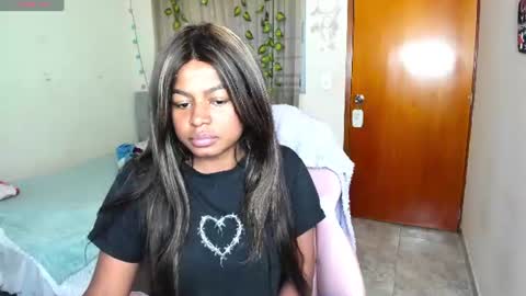 Snapshot of matilde27 chatting on July 31, 10:31 pm Daniela online show from July 31, 10:31 pm