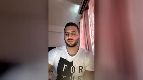 Snapshot of matt_broudy_ chatting on March 3, 4:46 pm matt_broudy_ online show from March 3, 4:46 pm