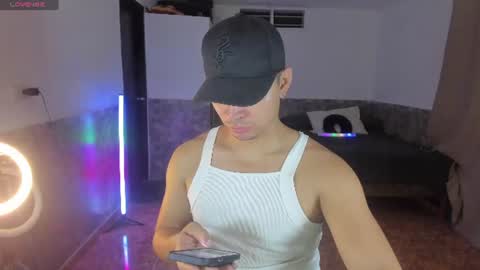 Snapshot of mattcoom chatting on July 17, 3:02 am Matt Coom Independent model online show from July 17, 3:02 am