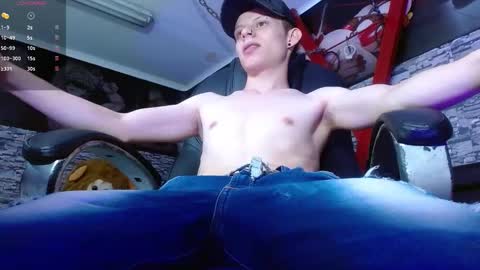 Snapshot of matthewboy_ chatting on March 10, 9:07 pm MatthewBoy online show from March 10, 9:07 pm