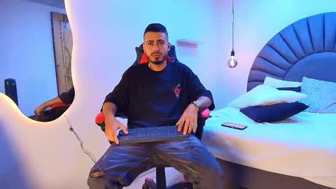 Matthew online show from February 15, 8:24 am