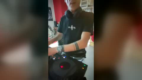 Snapshot of mattiatoyboyxx chatting on August 3, 1:59 am mattiatoyboyxx online show from August 3, 1:59 am