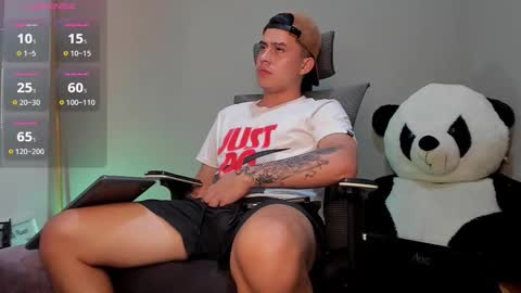 mattiwsmorris_ online show from October 25, 7:38 am