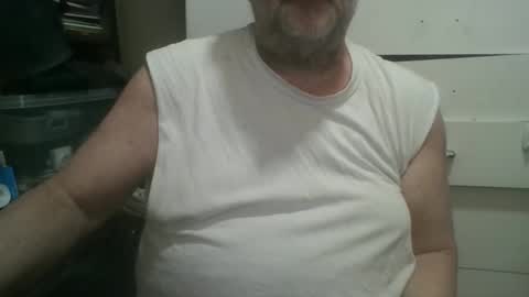 Snapshot of mattnudist chatting on December 29, 12:52 am Matt online show from December 29, 12:52 am