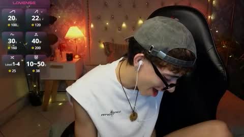 Snapshot of matty_spark chatting on March 20, 1:05 pm matty_spark online show from March 20, 1:05 pm