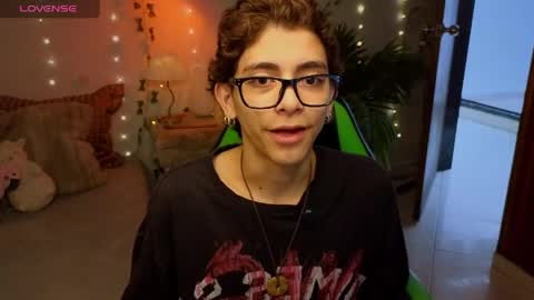Snapshot of matty_spark chatting on April 26, 1:20 pm matty_spark online show from April 26, 1:20 pm