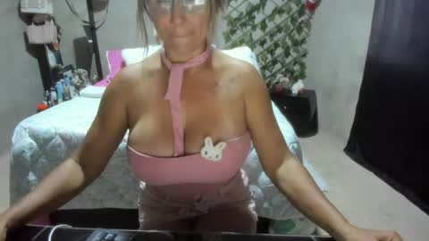 mature_bigboobs__ online show from May 21, 2:40 am