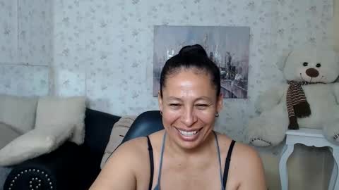 Snapshot of mature_martina_ chatting on June 4, 11:00 pm Martina online show from June 4, 11:00 pm