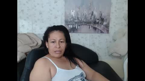 Snapshot of mature_martina_ chatting on June 5, 6:52 am Martina online show from June 5, 6:52 am