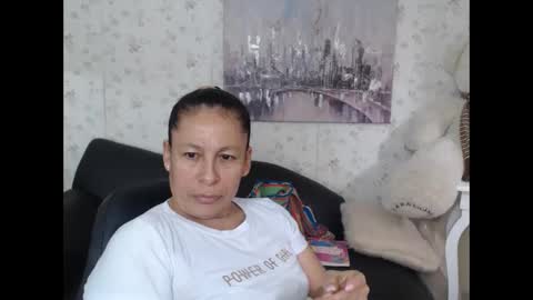 Snapshot of mature_martina_ chatting on June 10, 9:14 pm Martina online show from June 10, 9:14 pm