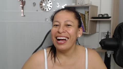 Snapshot of mature_martina_ chatting on July 1, 6:40 pm Martina online show from July 1, 6:40 pm
