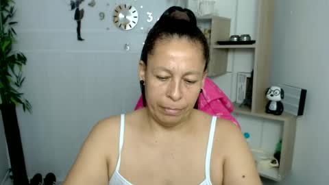 Snapshot of mature_martina_ chatting on July 9, 9:57 am Martina online show from July 9, 9:57 am