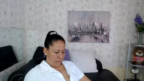 Snapshot of mature_martina_ chatting on July 13, 9:50 pm Martina online show from July 13, 9:50 pm