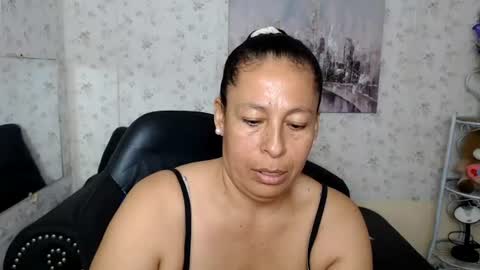 Snapshot of mature_martina_ chatting on July 14, 11:32 pm Martina online show from July 14, 11:32 pm