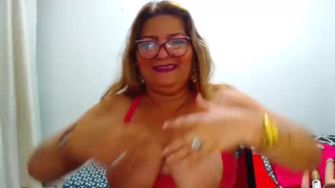 maturehot649 online show from December 4, 10:07 pm