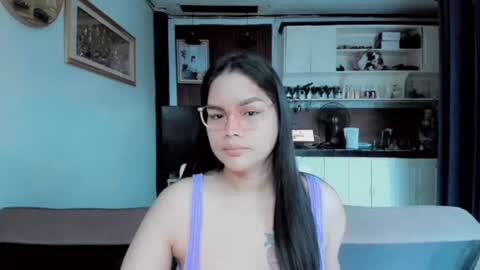 Snapshot of maui2612 chatting on July 12, 10:45 pm Maui 18 online show from July 12, 10:45 pm
