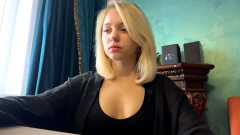 Eva  1st day online show from June 19, 7:34 am