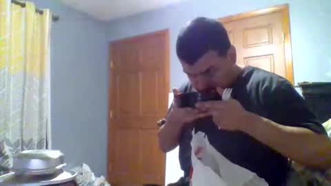 mauricescott online show from March 20, 1:32 am