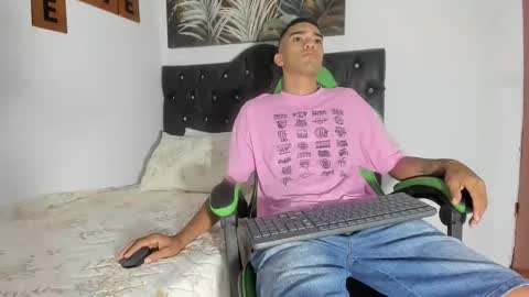 MAURICIO online show from March 1, 2:02 am