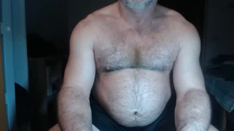 Snapshot of mauro1971 chatting on February 5, 8:35 pm mauro1971 online show from February 5, 8:35 pm