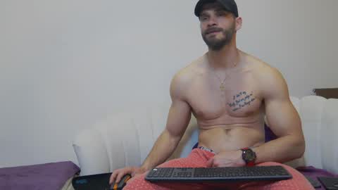 Snapshot of mauro_real_man chatting on March 28, 6:29 pm mauro_real_man online show from March 28, 6:29 pm