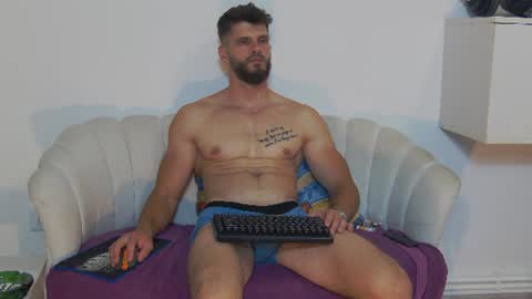 Snapshot of mauro_real_man chatting on July 3, 5:08 pm mauro_real_man online show from July 3, 5:08 pm
