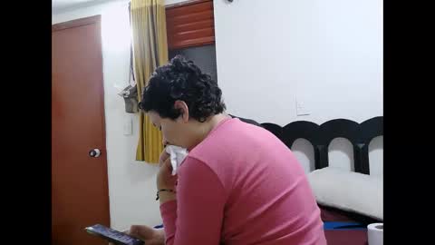 mauroluxandra online show from April 16, 10:12 pm