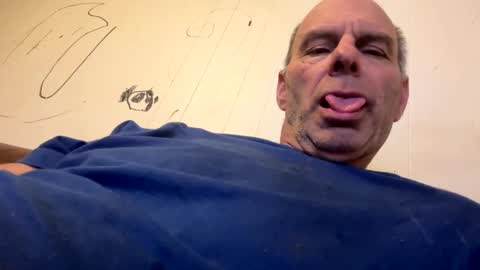 Snapshot of maverick7000 chatting on March 11, 5:49 am maverick7000 online show from March 11, 5:49 am