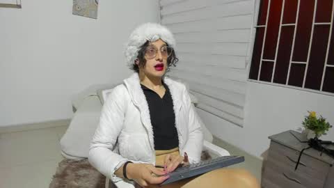 Snapshot of maverick_angel chatting on June 1, 1:46 pm Maverick online show from June 1, 1:46 pm