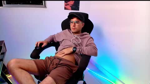 Snapshot of maverickdrift chatting on December 18, 7:14 am Maverick Drift online show from December 18, 7:14 am