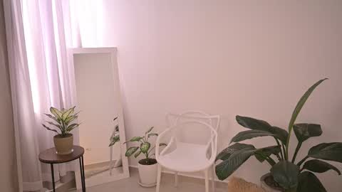 Maria Victoria Schedule 2pm until 9pm GMT-5 online show from October 4, 5:44 pm