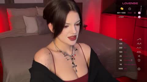 Mavis online show from November 1, 9:06 pm