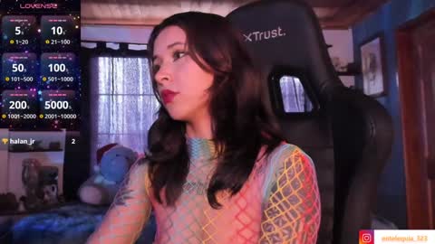 Snapshot of mavis_fuentes chatting on December 19, 9:38 pm Hilary online show from December 19, 9:38 pm