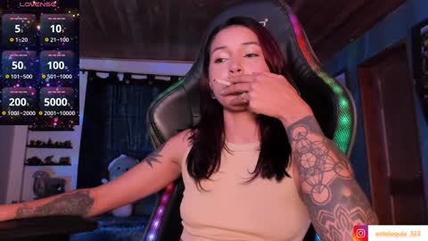 Snapshot of mavis_fuentes chatting on January 8, 10:58 pm Hilary online show from January 8, 10:58 pm