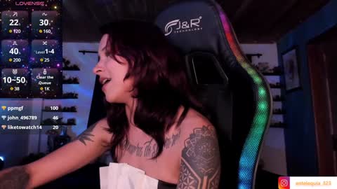 Snapshot of mavis_fuentes chatting on January 28, 3:15 am Hilary online show from January 28, 3:15 am