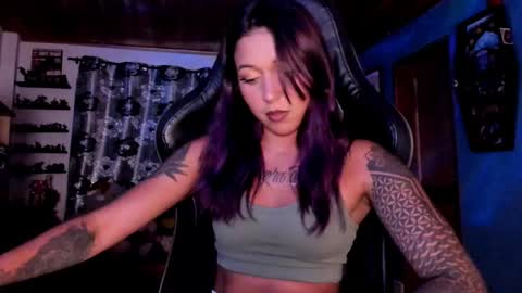 Snapshot of mavis_fuentes chatting on October 9, 10:30 pm Hilary online show from October 9, 10:30 pm