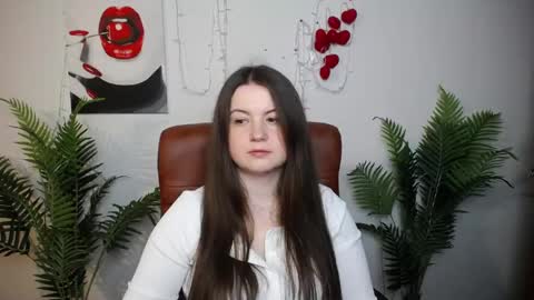Snapshot of mavkacute chatting on May 17, 6:15 pm MavkaCute online show from May 17, 6:15 pm