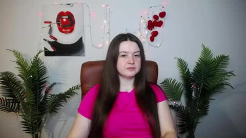 Snapshot of mavkacute chatting on May 18, 6:14 pm MavkaCute online show from May 18, 6:14 pm