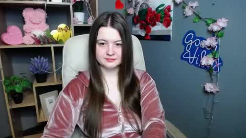 Snapshot of mavkacute chatting on May 25, 6:25 pm MavkaCute online show from May 25, 6:25 pm