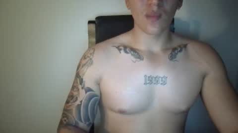 Snapshot of max1999__ chatting on June 17, 2:51 pm Maxi Independent model online show from June 17, 2:51 pm