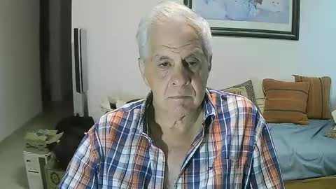 max_2017 online show from January 3, 12:00 am