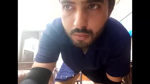 Snapshot of max_crushal chatting on May 15, 10:00 am max_crushal online show from May 15, 10:00 am