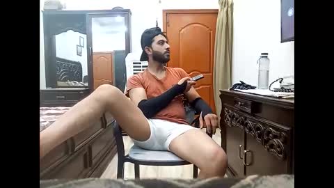 Snapshot of max_crushal chatting on May 18, 11:27 am max_crushal online show from May 18, 11:27 am