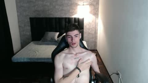 Snapshot of max_denver05 chatting on September 12, 6:19 pm max_denver05 online show from September 12, 6:19 pm