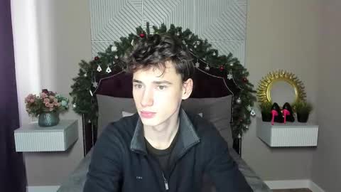 Max online show from January 8, 7:10 am