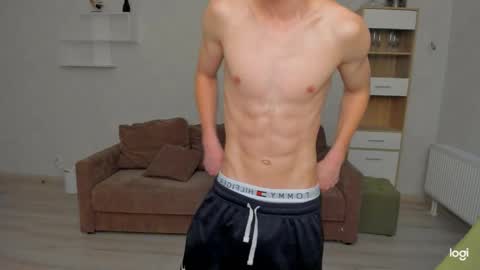 Snapshot of max_foks_ chatting on May 4, 7:37 am max_foks_ online show from May 4, 7:37 am