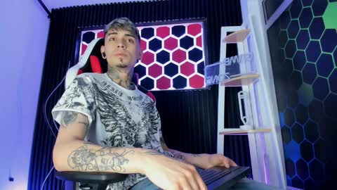 Max online show from April 9, 3:06 am