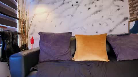 Snapshot of max_hornye chatting on February 18, 6:59 pm Max Hornye online show from February 18, 6:59 pm