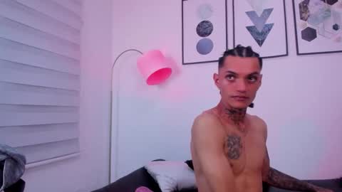 Snapshot of max_kaliifa chatting on May 17, 8:49 pm max_kaliifa online show from May 17, 8:49 pm