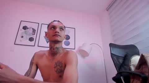 Snapshot of max_kaliifa chatting on May 18, 8:36 pm max_kaliifa online show from May 18, 8:36 pm